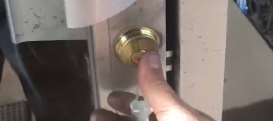 average locksmith cost denver airport